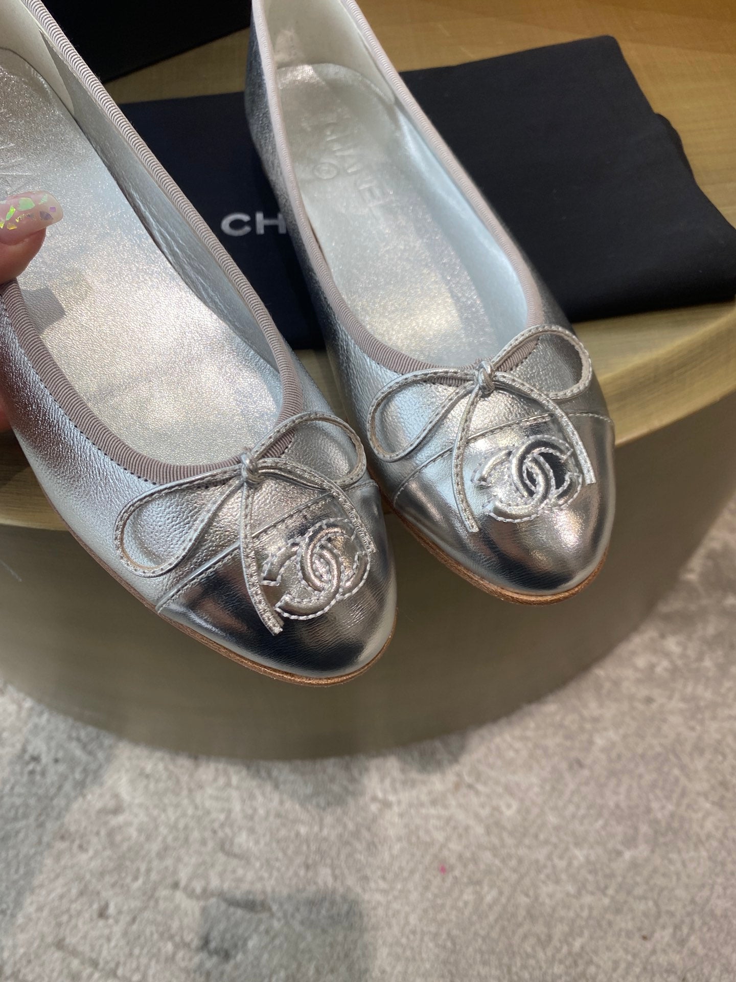 CHANEL BALLET FLATS SILVER LAMBSKIN