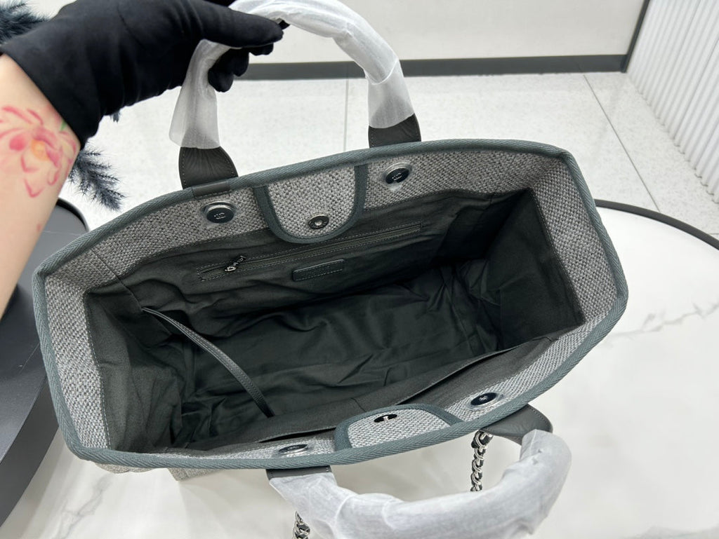 CHANEL DEAUVILLE LARGE 38 TOTE BAG IN GREY CANVAS WITH BLACK LOGO