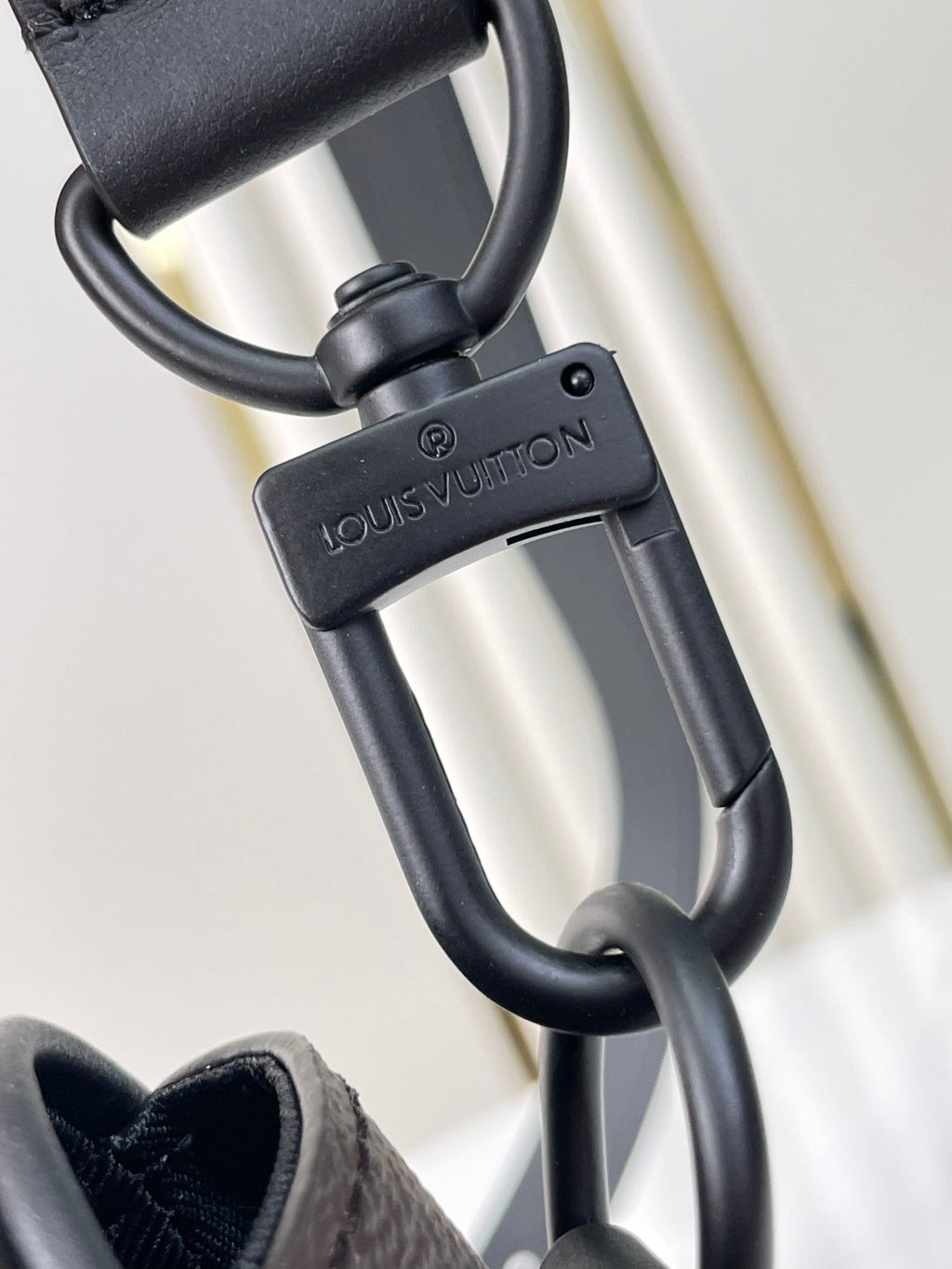 LOUIS VUITTON MONTSOURIS MESSENGER PM 20 IN BROWN MONOGRAM CANVAS
