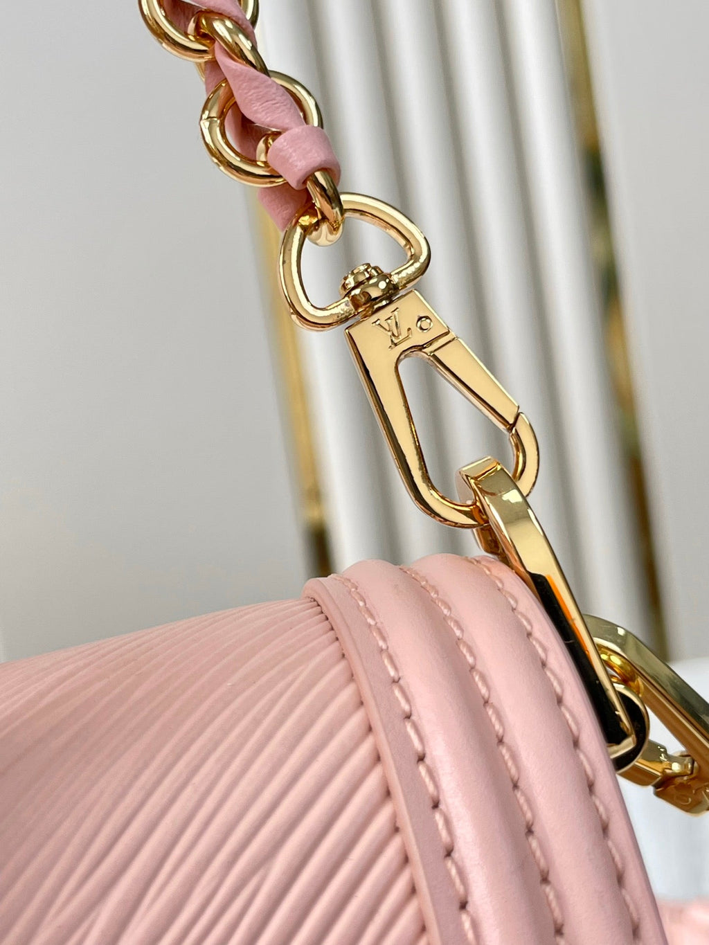 LOUIS VUITTON DAUPHINE MM 25 IN LIGHT PINK EPI GRAINED CALFSKIN GOLD HARDWARE