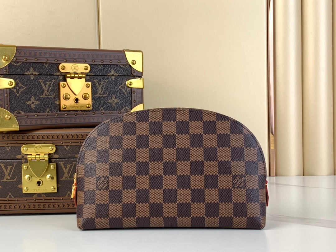 LOUIS VUITTON COSMETIC POUCH 22 IN BROWN DAMIER EBENE CANVAS